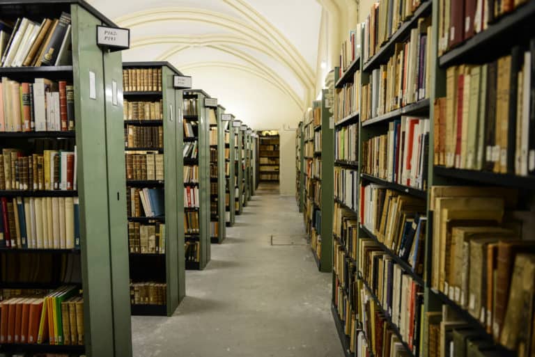 Le Centre Sèvres recrute un(e) directeur(ice) de bibliothèque