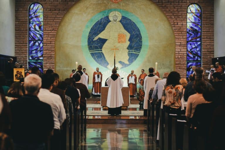 Scandale des abus : l’Eglise contrainte à la réforme