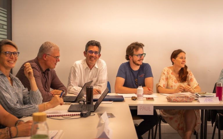 Au sein des institutions caritatives et sociales : quelles relectures des pratiques ? Quels liens avec l’Évangile ?