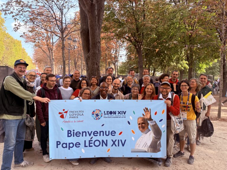 Les Facultés y étaient ! Retour en images sur la visite du Pape Léon XIV à Paris 📸
